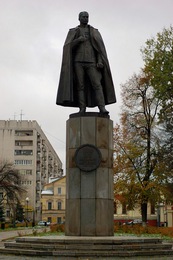 Памятник Петру Нестерову в Нижнем Новгороде.